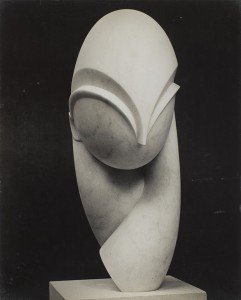 Mademoisille Pogany III, por Brancusi.