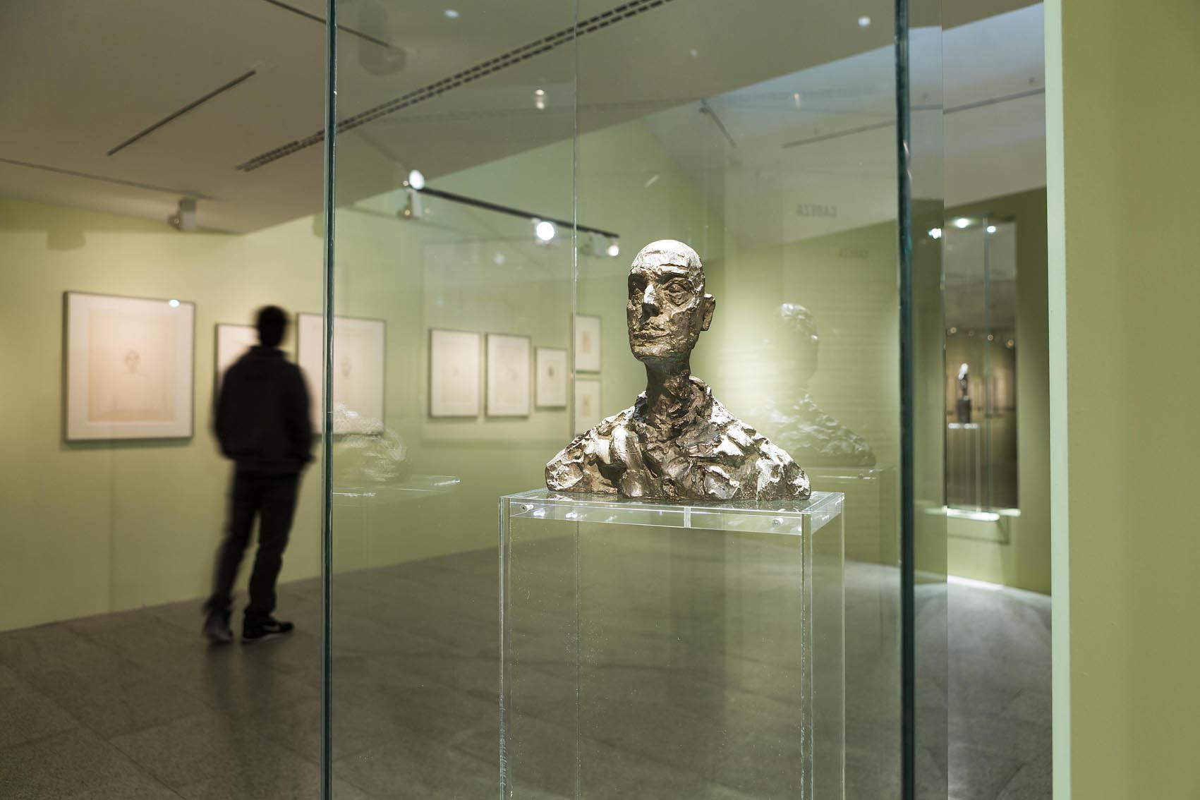 SALA-CABEZA2.jpg