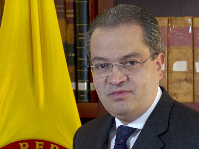 FOTO-embajador-desta.jpg