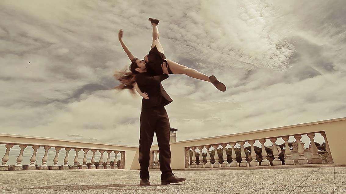 Danza en Roma, de Javier Cardenete. La obra que abre el reportaje es del mismo autor y de la misma serie.