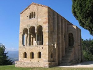 Santa María del Naranco.