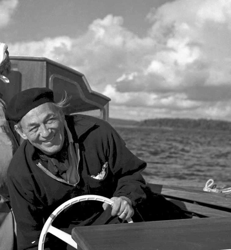 Aalto en su barco Nemo Propheta, 1960s © Schildt Foundation. Foto: Göran Schildt.