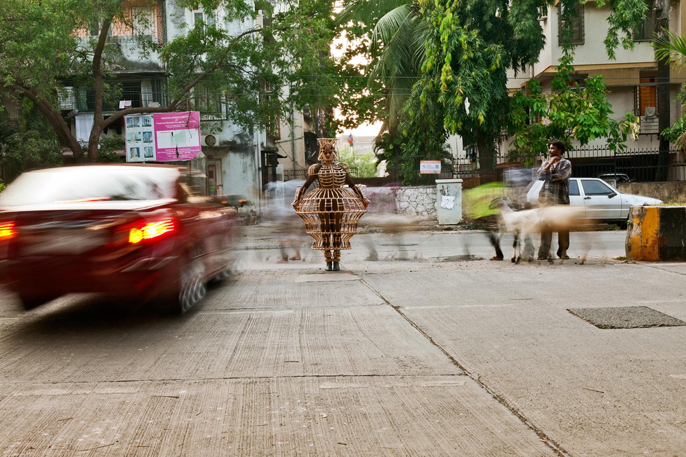 Shakuntala-Kulkarni-Photo-Performance-Relief-Road-Santacruz-West-courtesy-of-the-artist-and-chemould-prescott-road.jpg