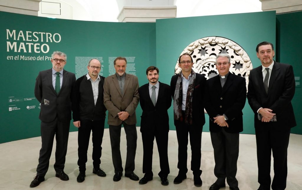 De izquierda a derecha: Miguel Falomir, director Adjunto de Conservación e Investigación del Museo del Prado; Miguel Fernández-Cid, tesorero de la Real Academia Gallega de Bellas Artes; Manuel Quintana Martelo, presidente de la Real Academia Gallega de Bellas Artes; Ramón Yzquierdo Peiró, director técnico – conservador del Museo Catedral de Santiago y comisario de la muestra; Anxo Lorenzo, secretario general de Cultura de la Xunta de Galicia; Daniel Lorenzo, director general de la Fundación Catedral de Santiago; y Miguel Zugaza, director del Museo del Prado. Foto © Museo Nacional del Prado.