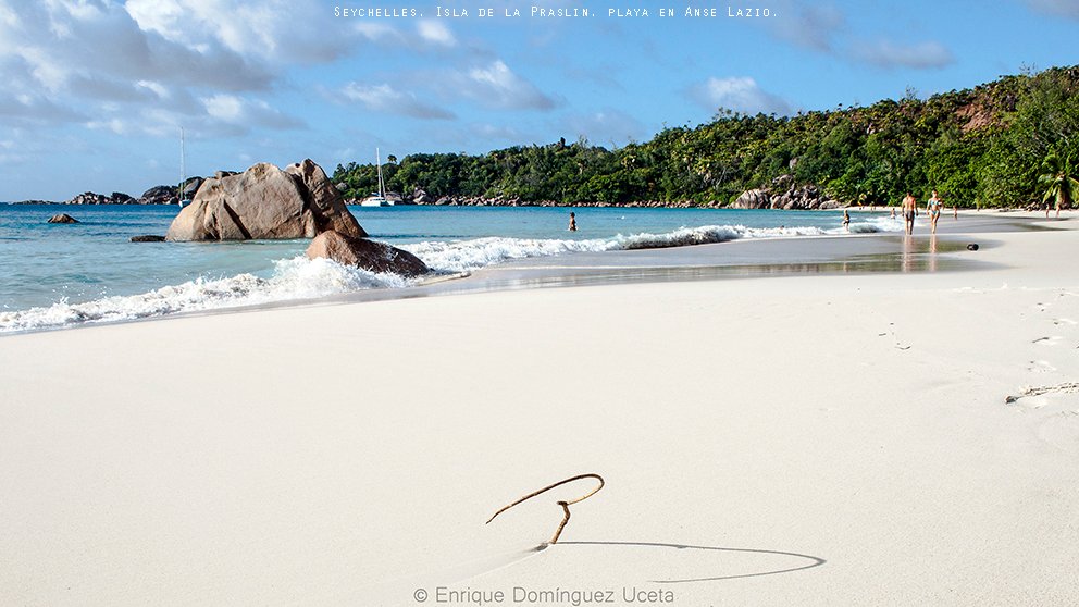 Playa en Anse Lazio, en la isla de Praslin, Seychelles. © Enrique Domínguez Uceta