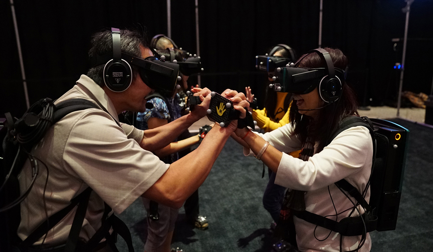 VR_I_participants_2©CieGillesJobin.jpg