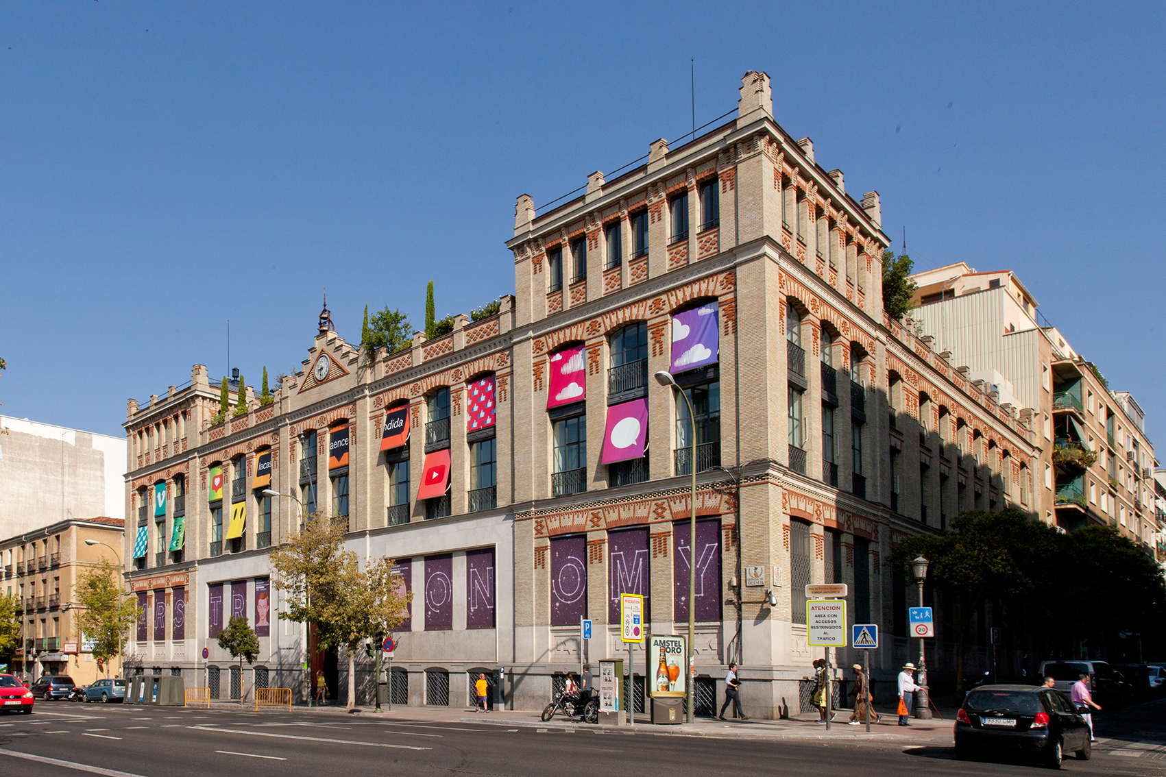 1.-La-Casa-Encendida.jpg
