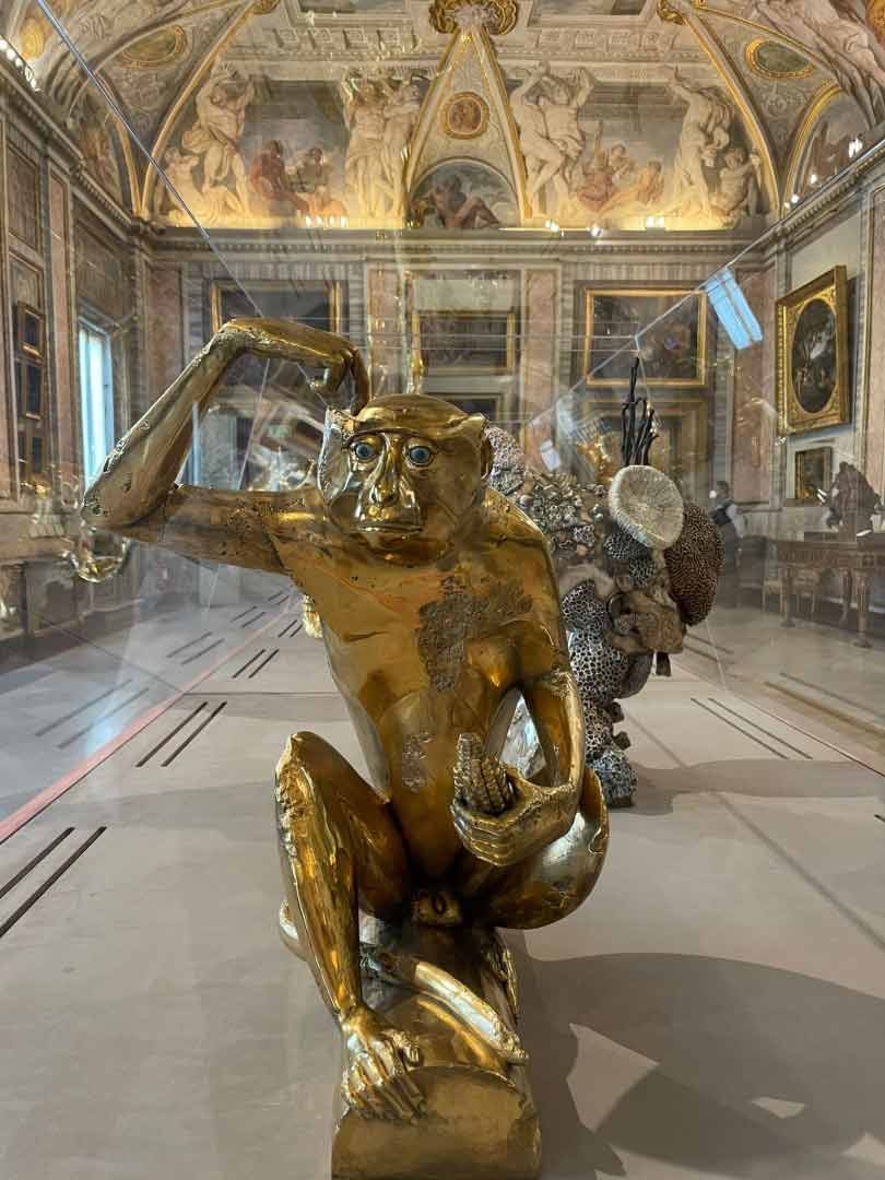 Damien Hirst emerge do mar para entrar em diálogo com Bernini 1623180772 536 Damien Hirst a la Galleria Borghese Rome parmi des oeuvres