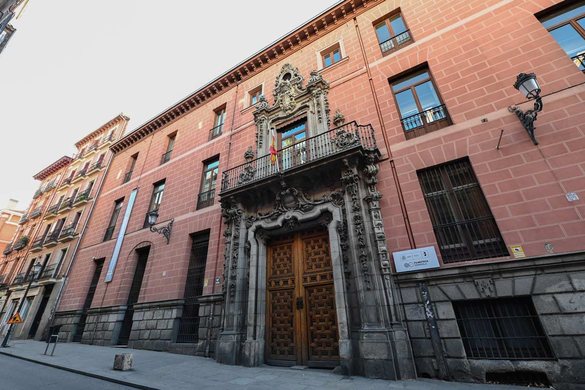 Palacio-Marques-de-Perales.jpg