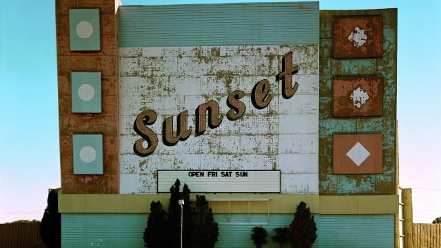 10.-West-Ninth-Avenue-Amarillo-Texas-2-de-octubre-de-1974.-De-la-serie-Uncommon-Places.jpg