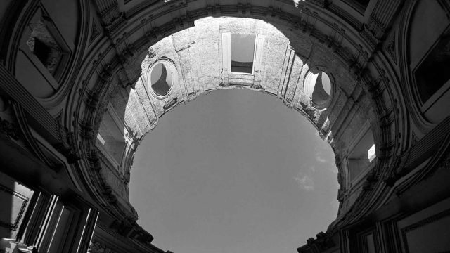 Cúpula-de-las-Escuelas-Pías-en-1982-foto-Marivi-Ibarrola.jpg