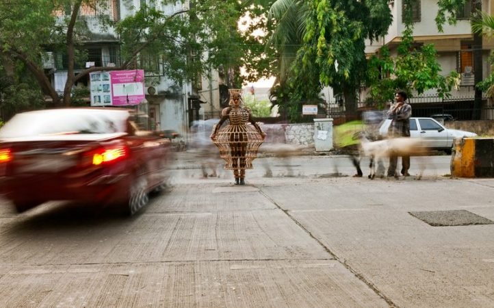 Shakuntala-Kulkarni-Photo-Performance-Relief-Road-Santacruz-West-courtesy-of-the-artist-and-chemould-prescott-road.jpg